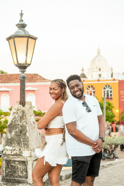 centro-historico-cargatena-photoshoot-sesion-de-fotos-sunset-atardecer-photographer-bilingue-211